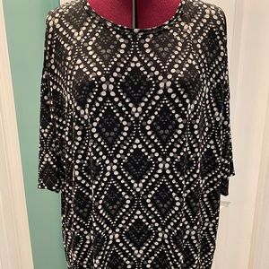 LuLaRoe Irma Tunic